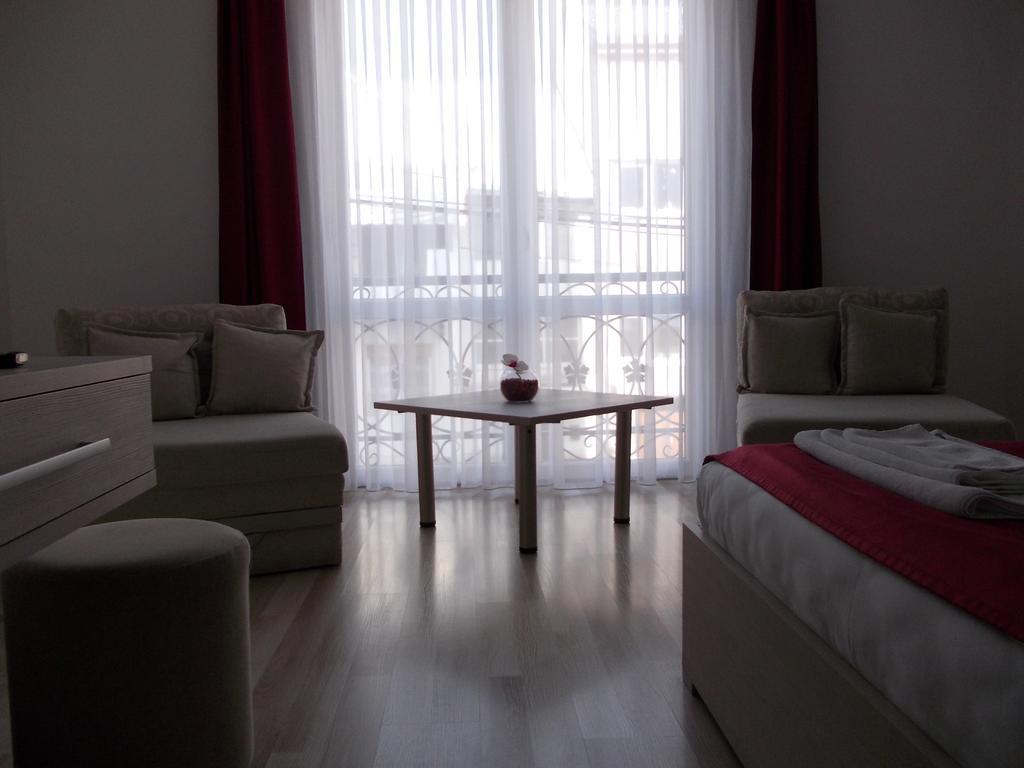 City Boutique Rooms Skopje Exteriör bild
